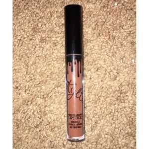 Kylie Jenner Liquid Lipstick 💋
